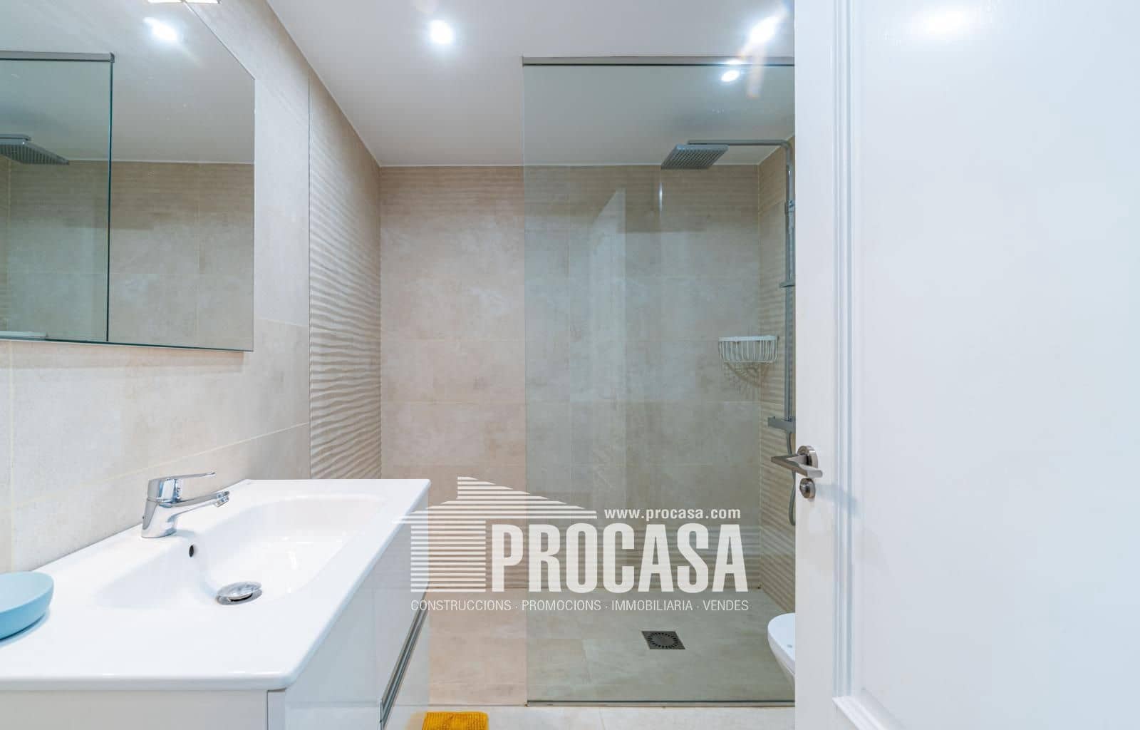 4 chambre Villa/Maison à vendre à Empuriabrava avec piscine garage - 699 000 € (Ref: 8857821)