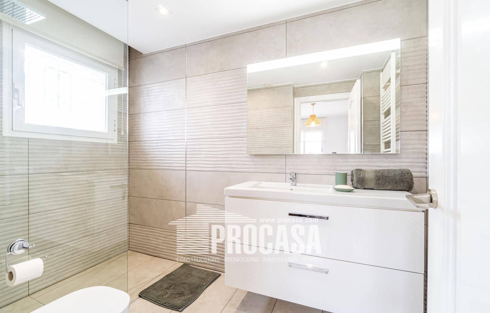 4 chambre Villa/Maison à vendre à Empuriabrava avec piscine garage - 699 000 € (Ref: 8857821)