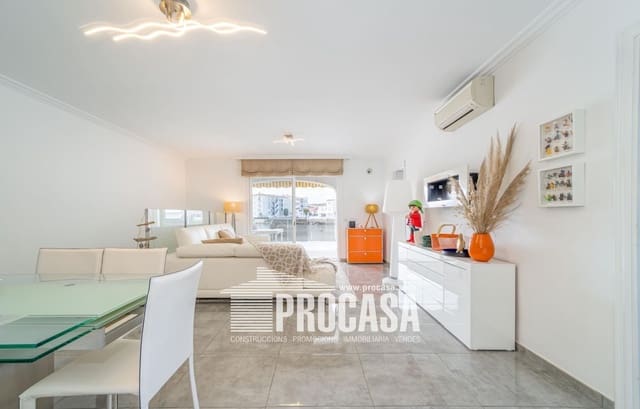 4 chambre Villa/Maison à vendre à Empuriabrava, Castelló d'Empúries avec piscine garage - 699 000 € (Ref: 8857821)