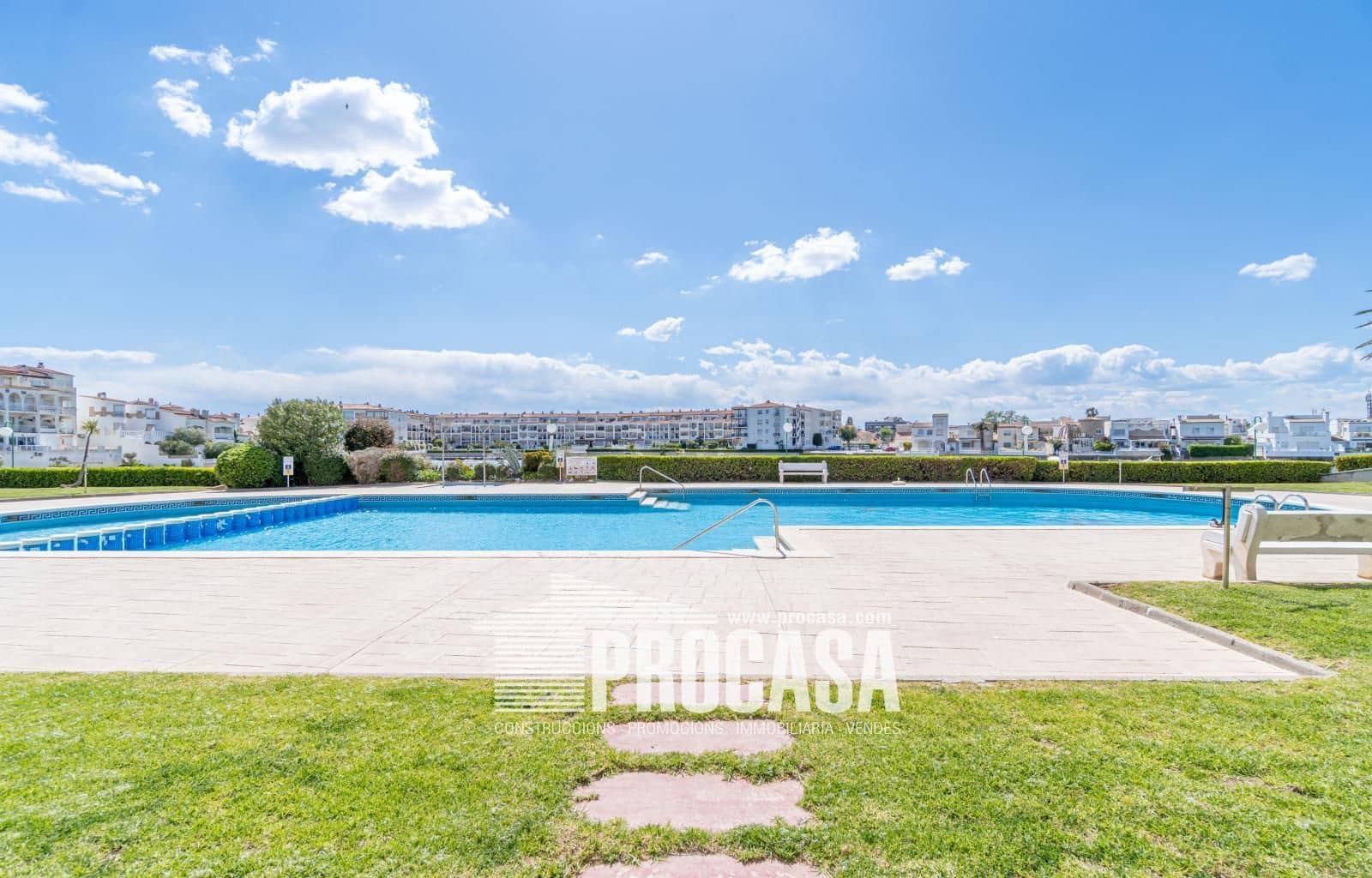 4 chambre Villa/Maison à vendre à Empuriabrava avec piscine garage - 699 000 € (Ref: 8857821)