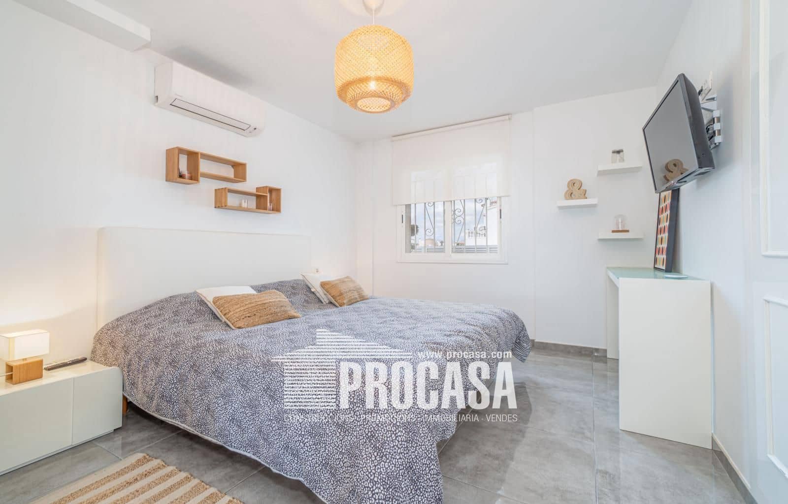 4 chambre Villa/Maison à vendre à Empuriabrava avec piscine garage - 699 000 € (Ref: 8857821)