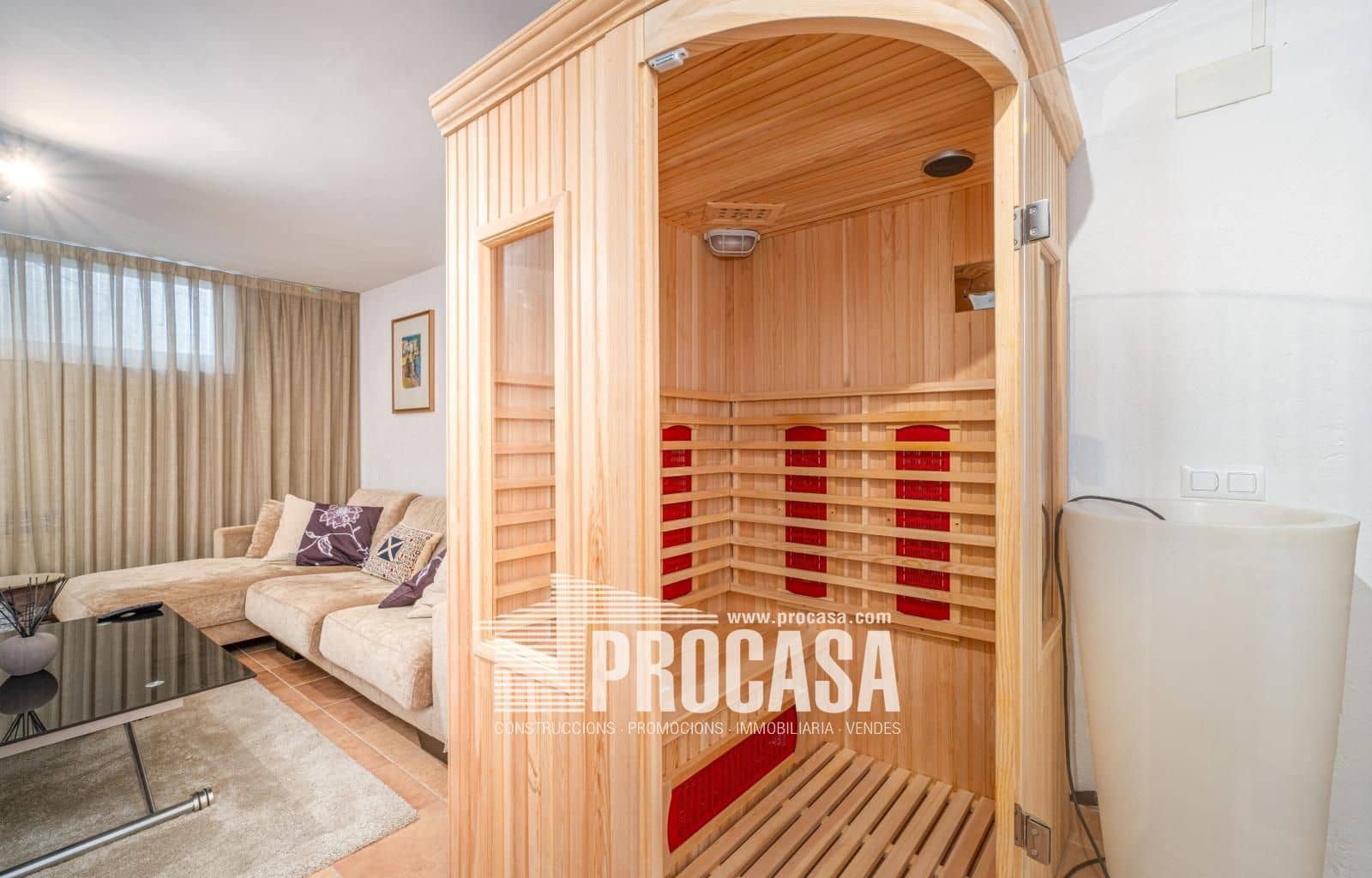 4 chambre Villa/Maison à vendre à Empuriabrava avec piscine garage - 699 000 € (Ref: 8857821)