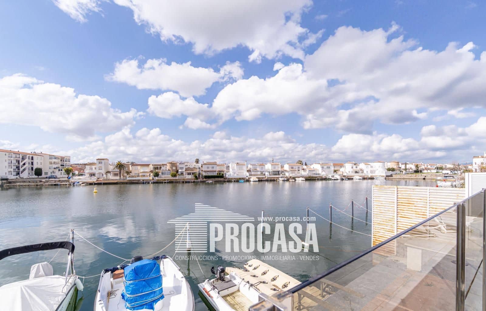 4 chambre Villa/Maison à vendre à Empuriabrava avec piscine garage - 699 000 € (Ref: 8857821)