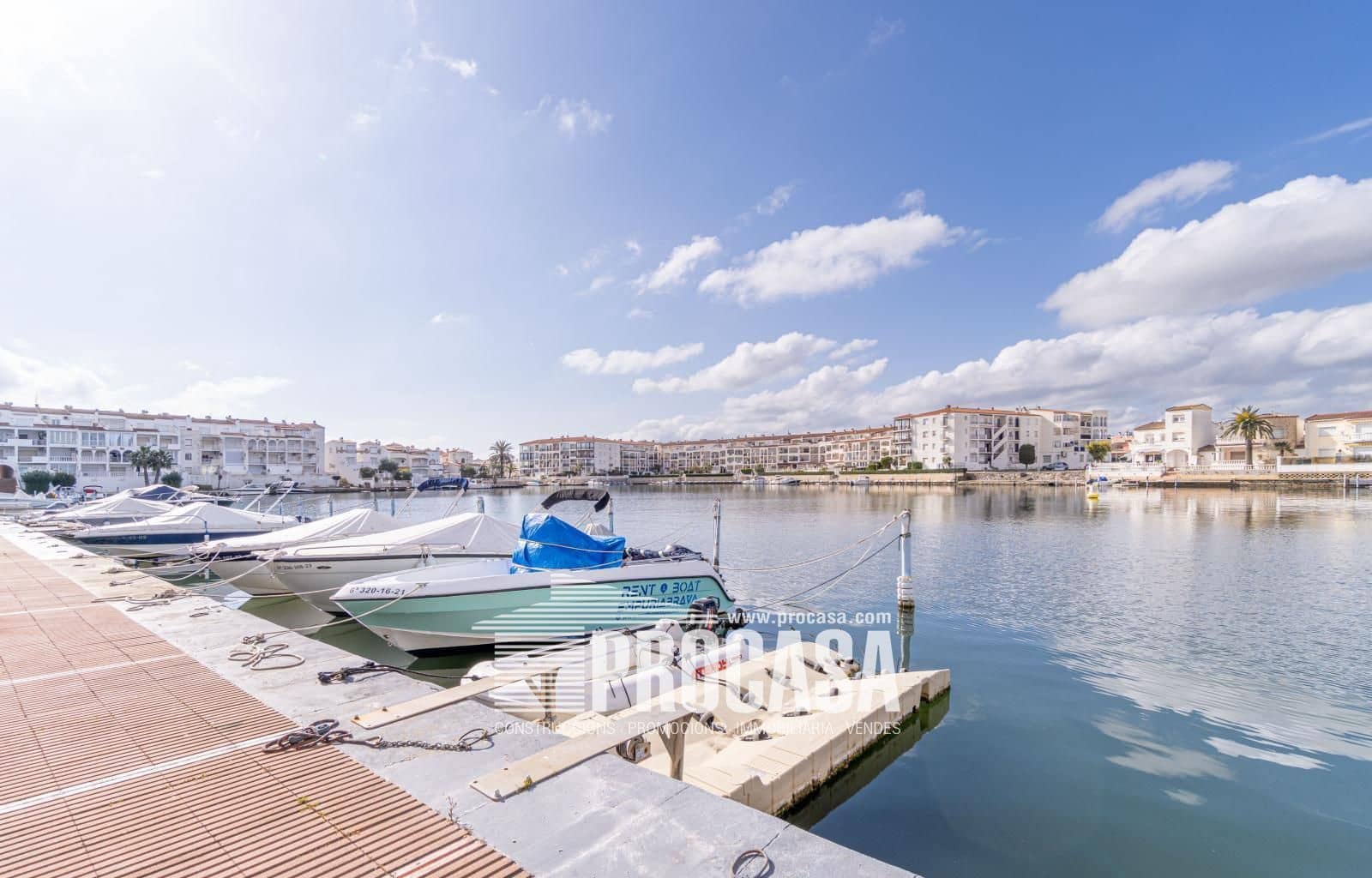 4 chambre Villa/Maison à vendre à Empuriabrava avec piscine garage - 699 000 € (Ref: 8857821)