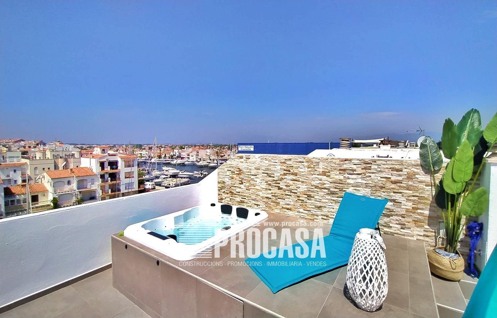 Flat te koop in Empuriabrava - € 250.000 (Ref: 8861583)