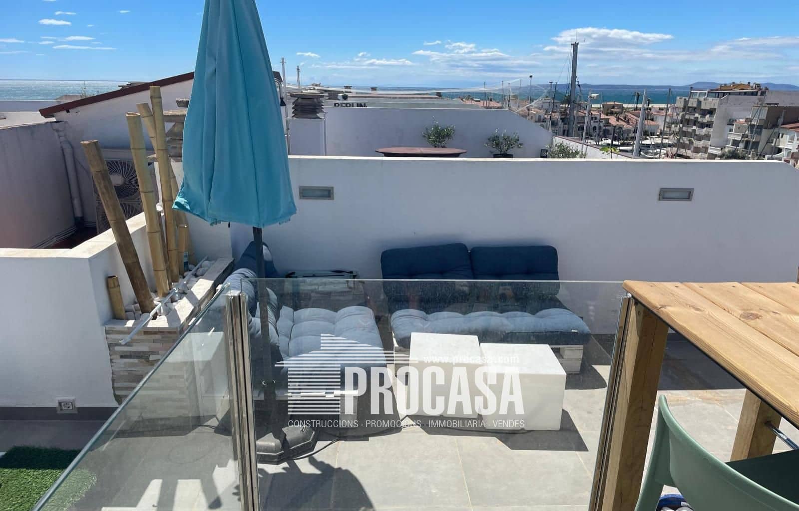 Flat te koop in Empuriabrava - € 250.000 (Ref: 8861583)