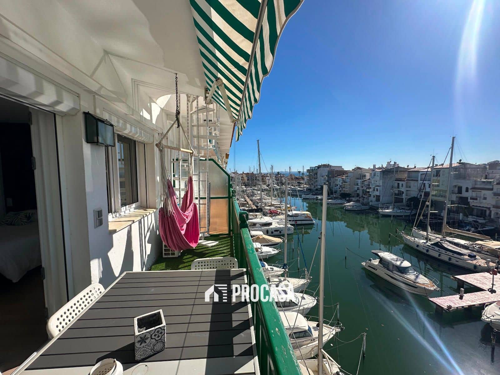 Flat te koop in Empuriabrava - € 250.000 (Ref: 8861583)