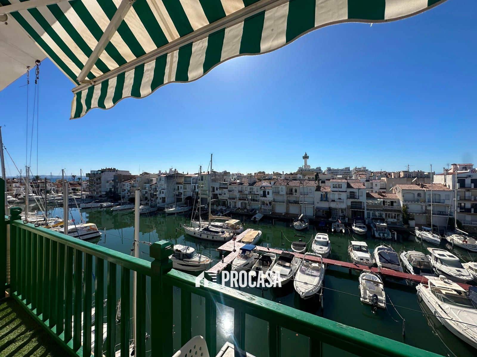 Flat te koop in Empuriabrava - € 250.000 (Ref: 8861583)