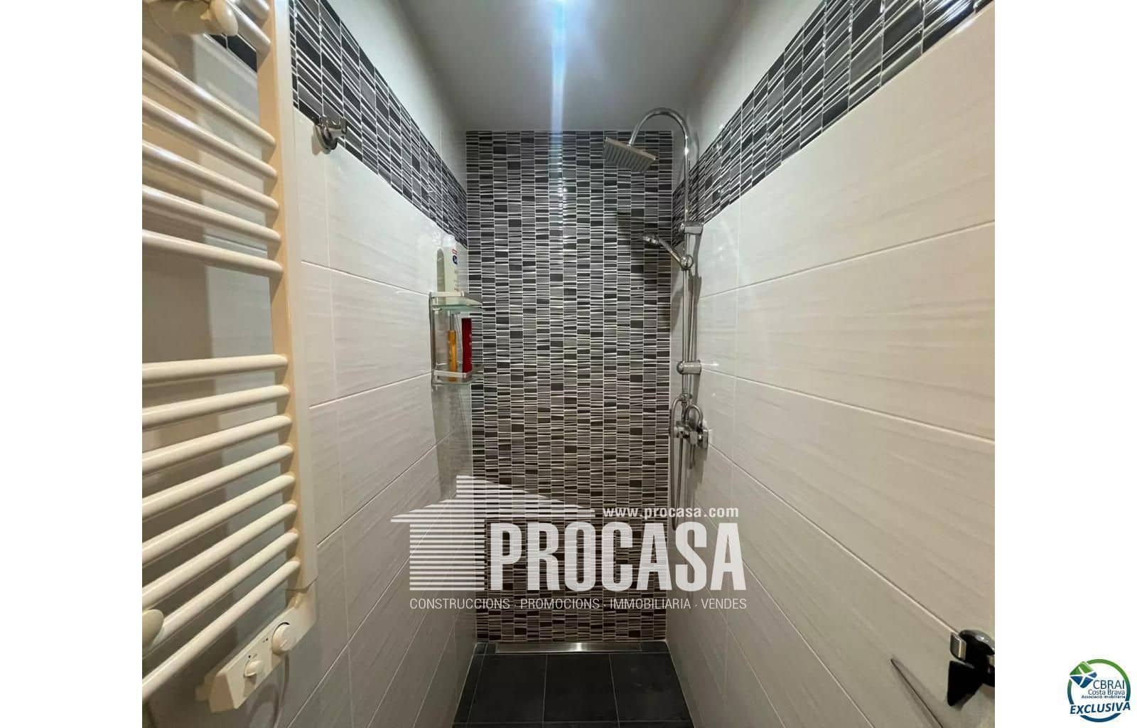 3 sypialnia Willa na sprzedaż w Empuriabrava z basenem - 490 000 € (Ref: 8873212)