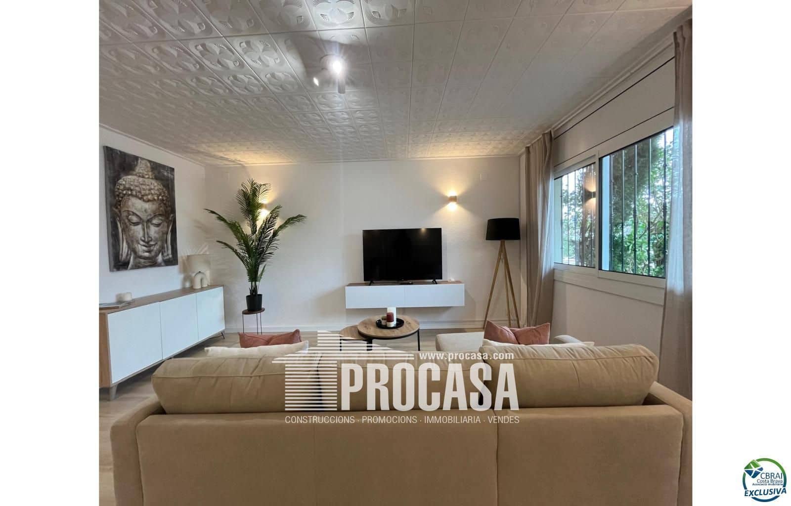 2 slaapkamer Flat te koop in Empuriabrava - € 265.000 (Ref: 8880426)