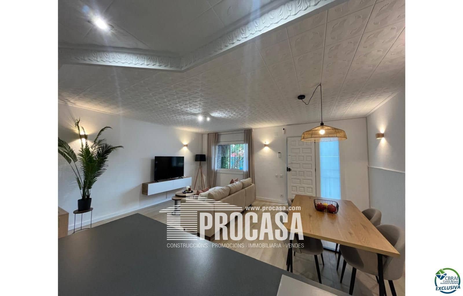 2 slaapkamer Flat te koop in Empuriabrava - € 265.000 (Ref: 8880426)