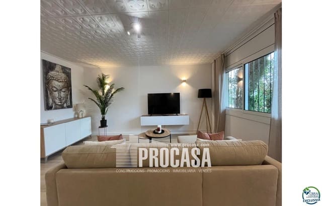 2 slaapkamer Flat te koop in Empuriabrava, Castelló d'Empúries - € 265.000 (Ref: 8880426)