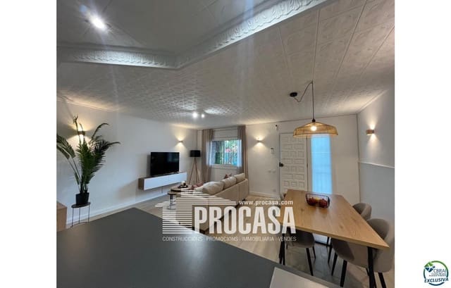 2 slaapkamer Flat te koop in Empuriabrava, Castelló d'Empúries - € 265.000 (Ref: 8880426)