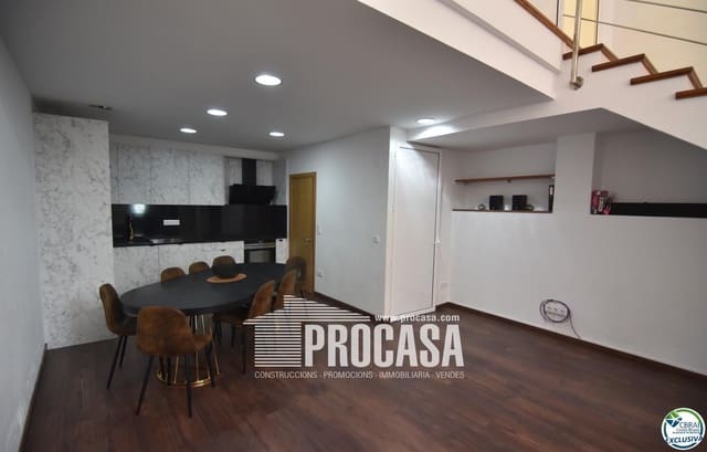 Erhverv til salg i Empuriabrava, Castelló d'Empúries med garage - € 145.000 (Ref: 8880427)