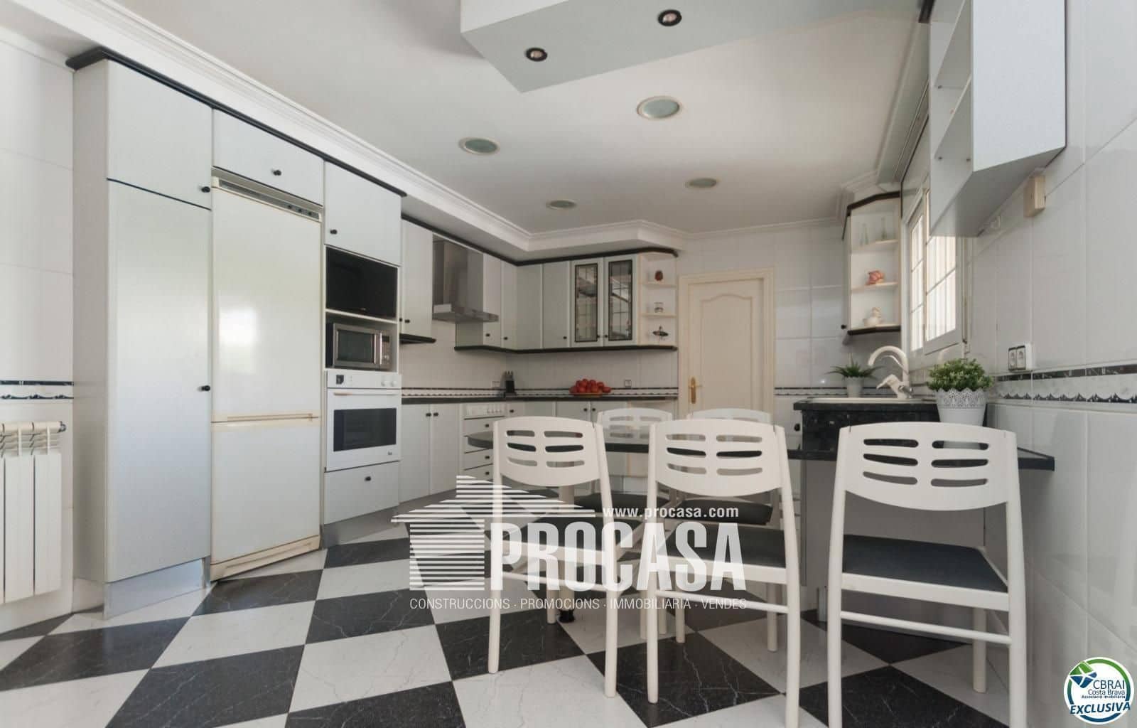 4 Zimmer Villa zu verkaufen in Roses mit Pool Garage - 598.000 € (Ref: 8884734)