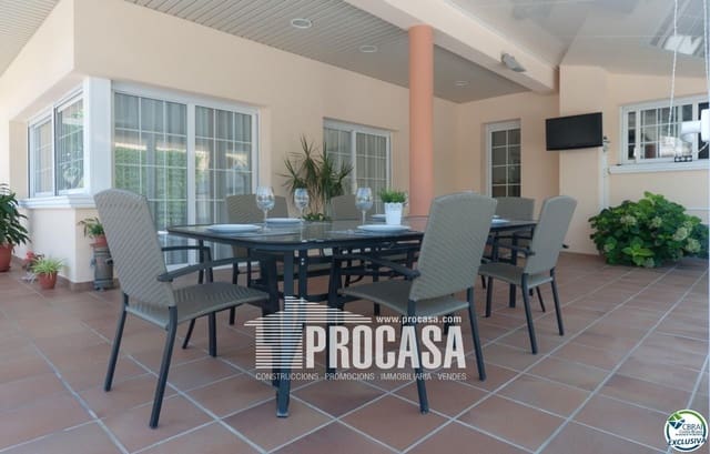 4 sypialnia Willa na sprzedaż w Roses z basenem garażem - 598 000 € (Ref: 8884734)