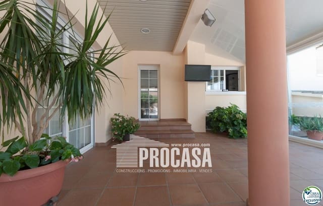 4 sypialnia Willa na sprzedaż w Roses z basenem garażem - 598 000 € (Ref: 8884734)