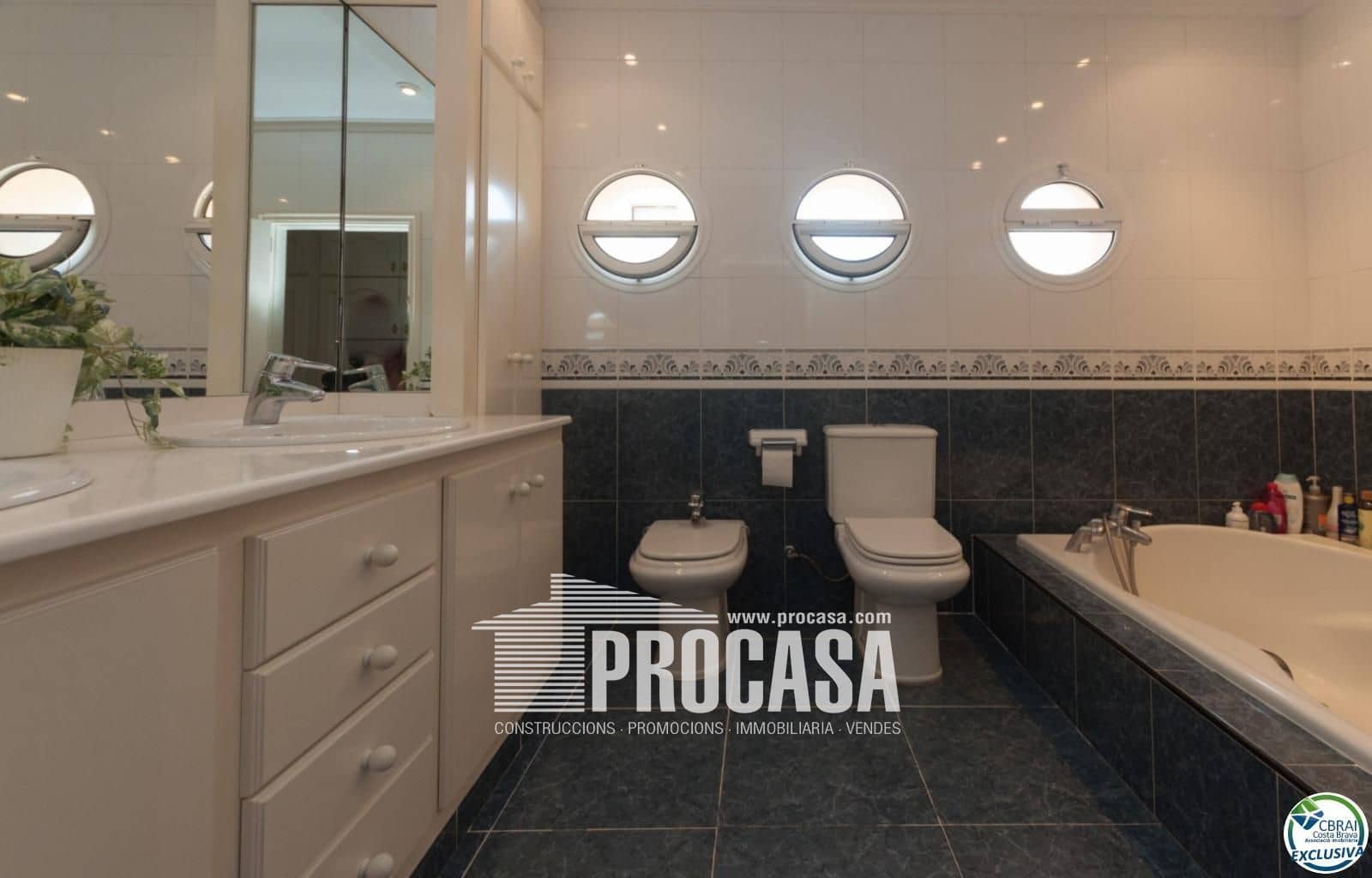 4 Zimmer Villa zu verkaufen in Roses mit Pool Garage - 598.000 € (Ref: 8884734)