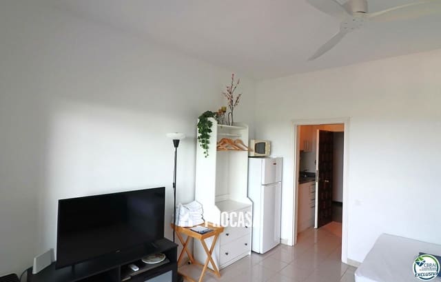 Appartement à vendre à Roses avec piscine garage - 99 000 € (Ref: 8913489)