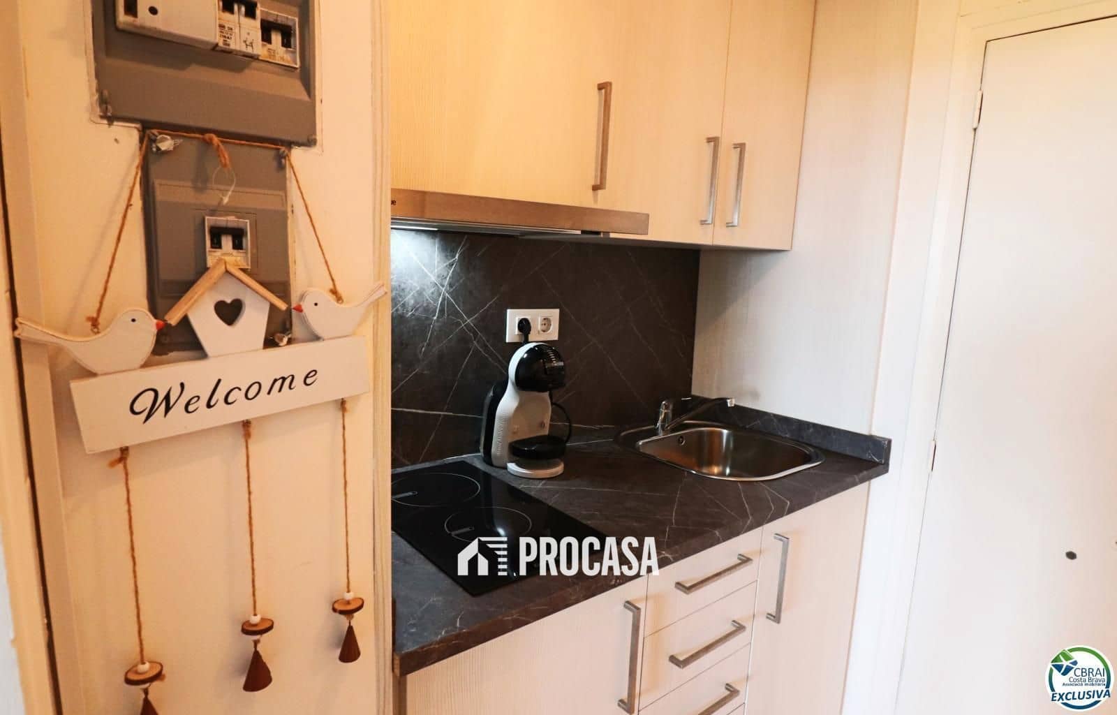 Appartement à vendre à Roses avec piscine garage - 99 000 € (Ref: 8913489)