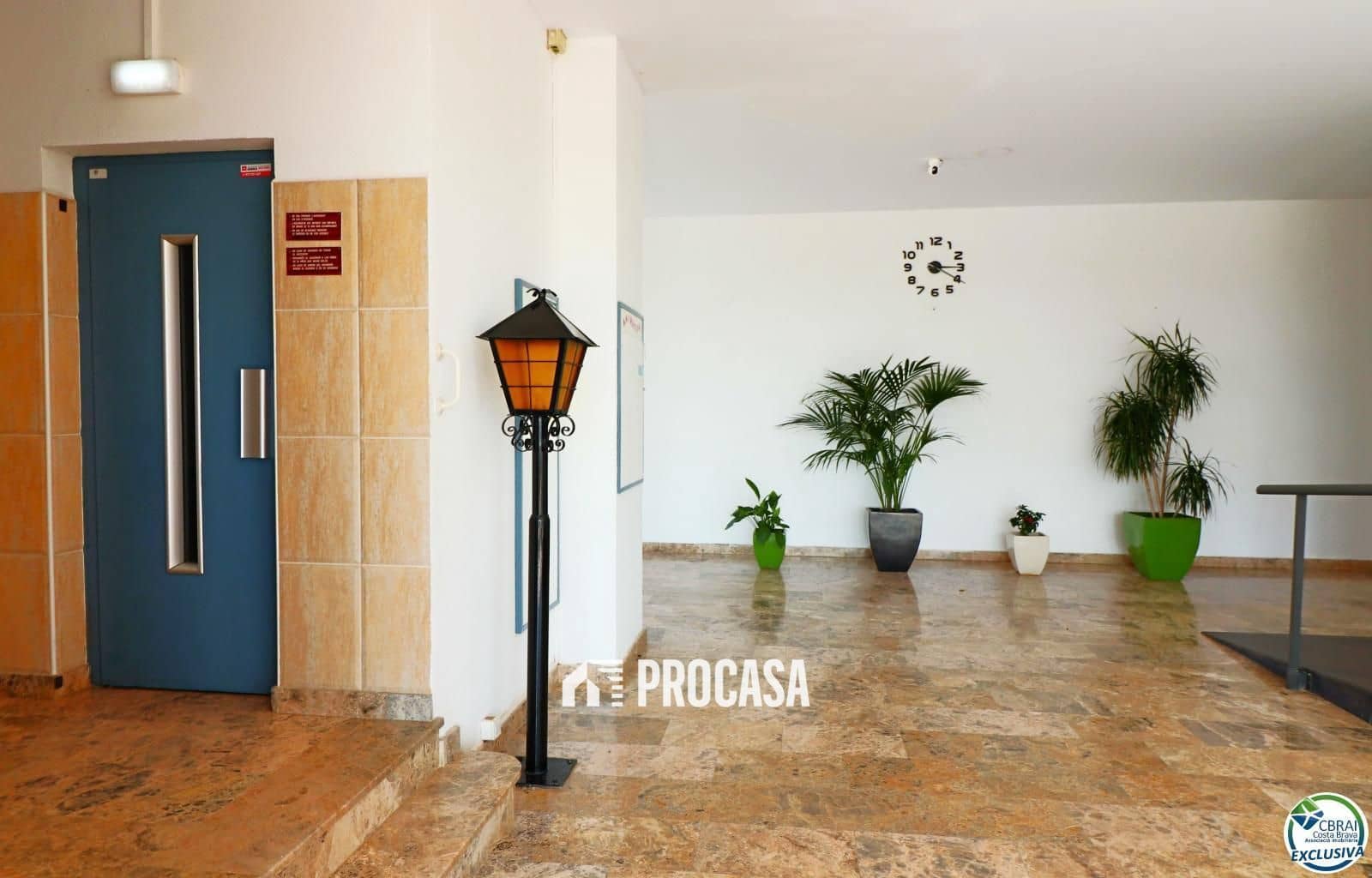 Appartement à vendre à Roses avec piscine garage - 99 000 € (Ref: 8913489)