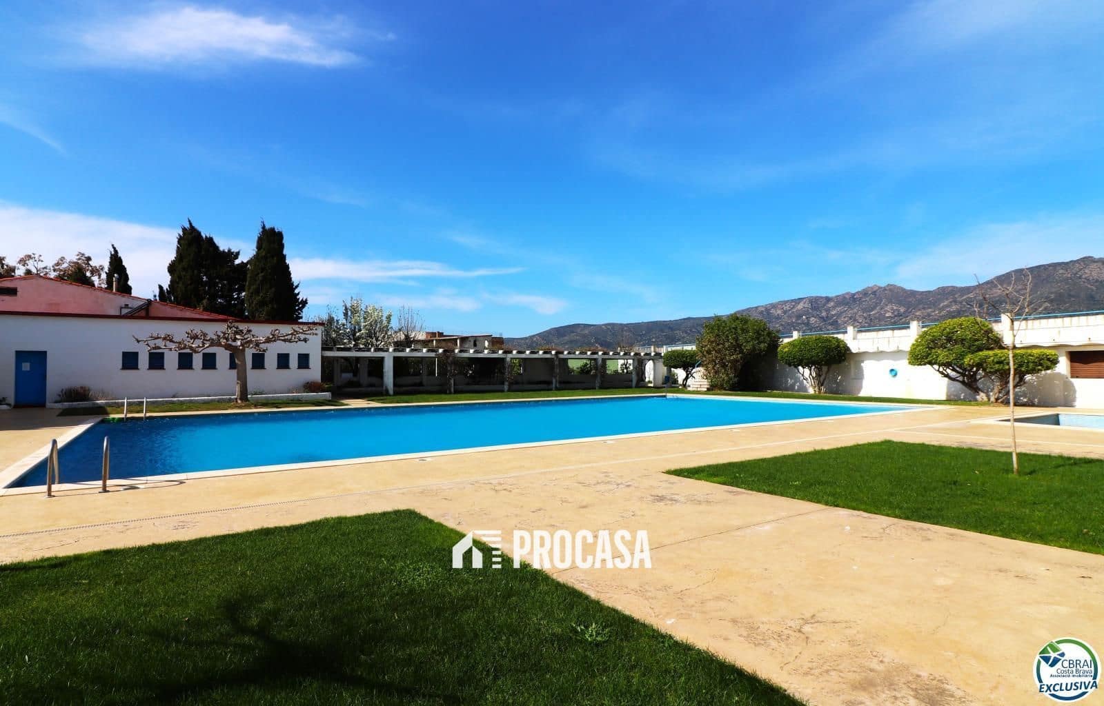 Appartement à vendre à Roses avec piscine garage - 99 000 € (Ref: 8913489)