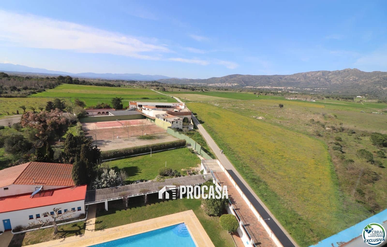 Appartement à vendre à Roses avec piscine garage - 99 000 € (Ref: 8913489)