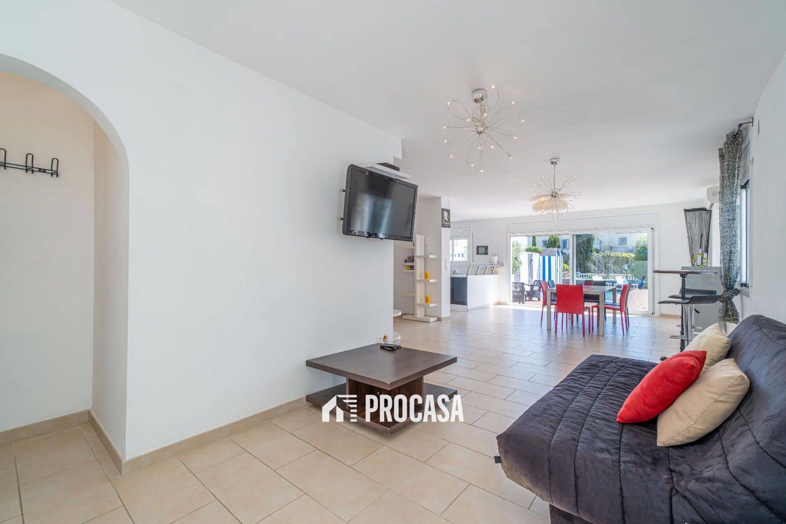 4 sypialnia Willa na sprzedaż w Empuriabrava z basenem garażem - 995 000 € (Ref: 8951013)