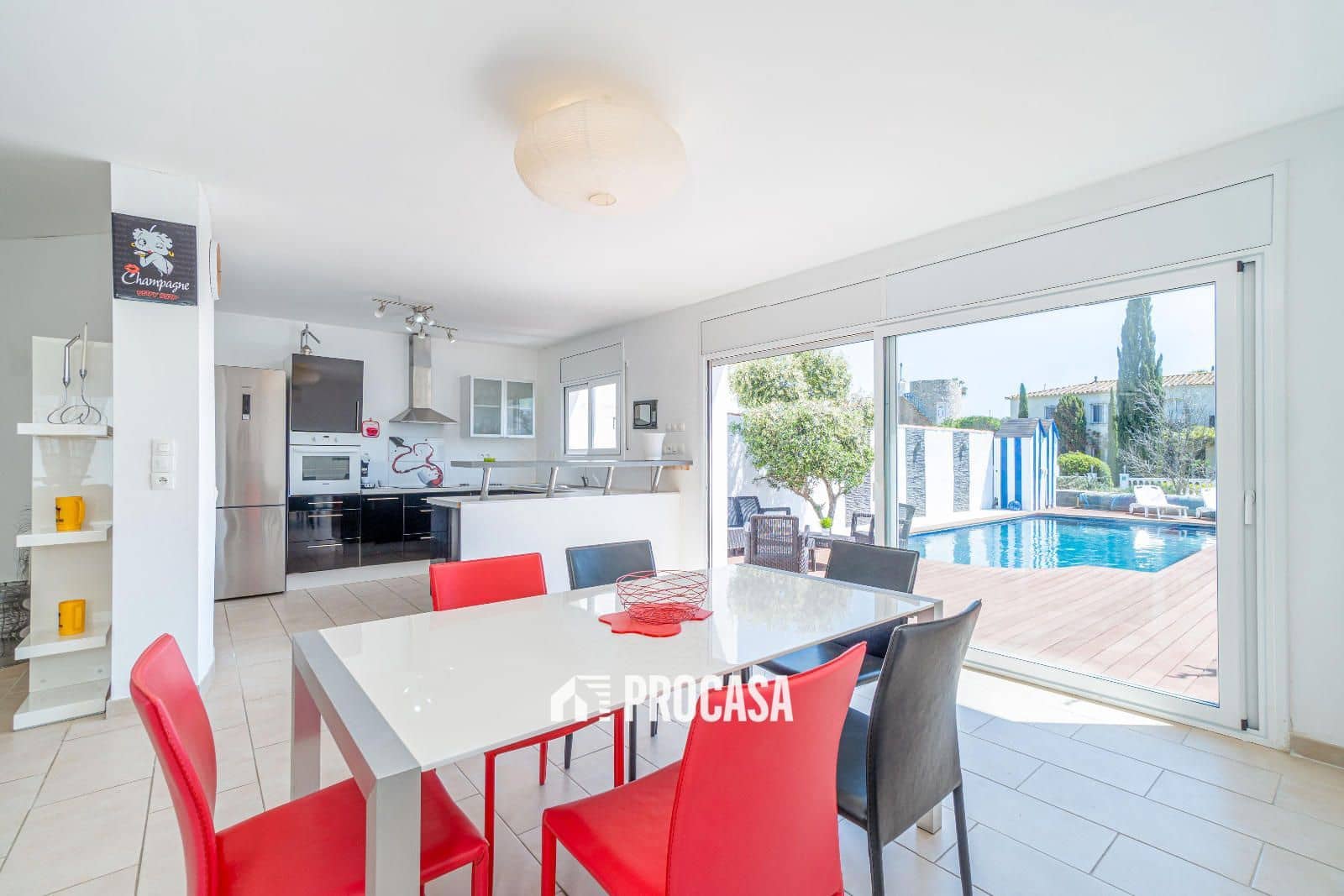 4 sypialnia Willa na sprzedaż w Empuriabrava z basenem garażem - 995 000 € (Ref: 8951013)