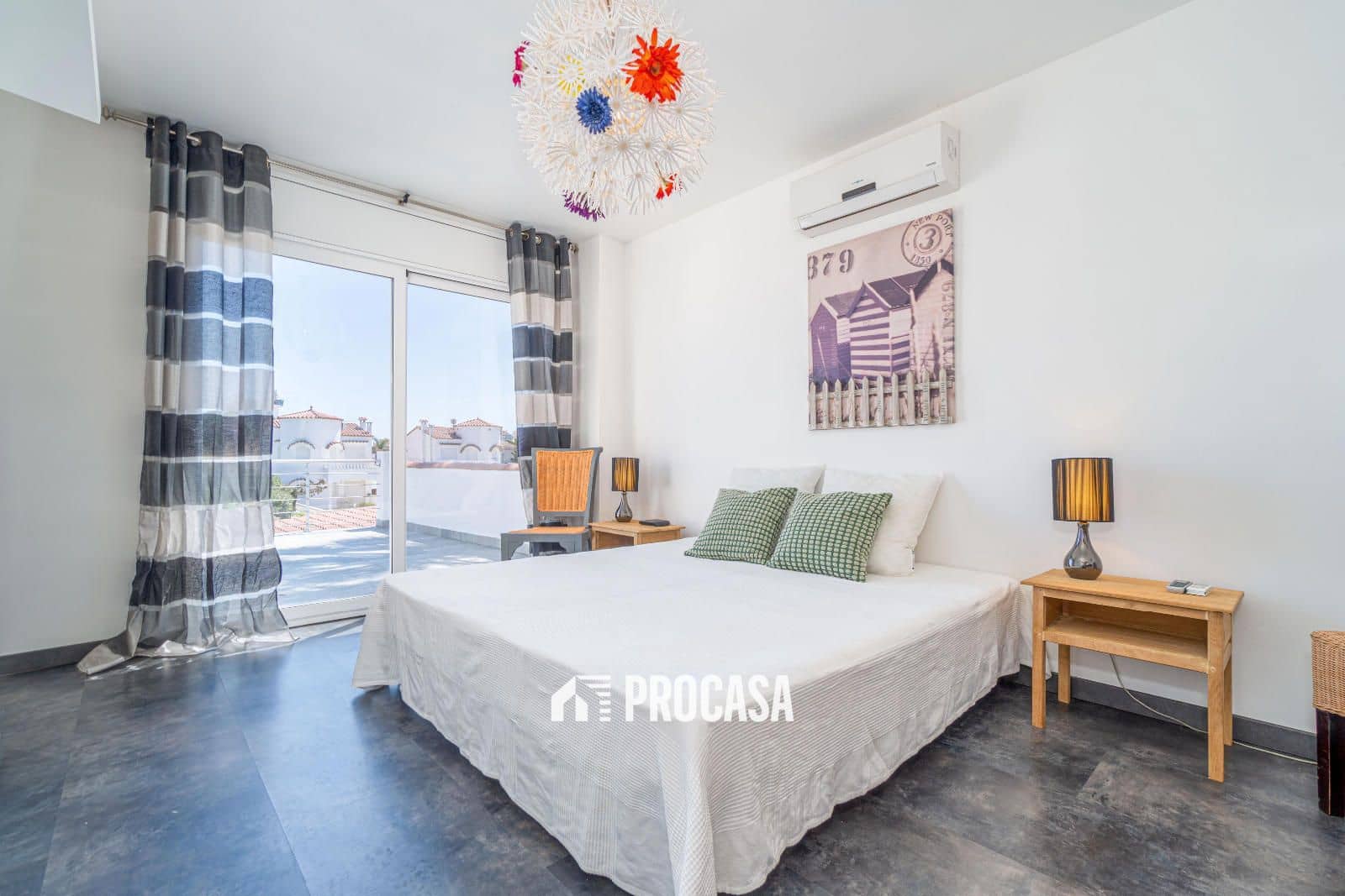 4 sypialnia Willa na sprzedaż w Empuriabrava z basenem garażem - 995 000 € (Ref: 8951013)