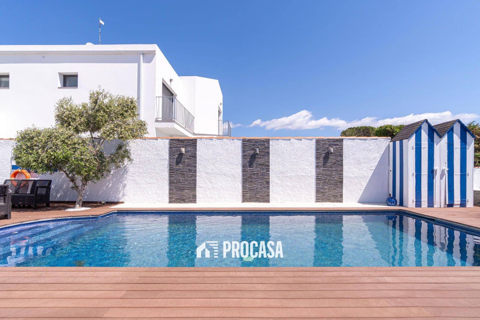 4 sypialnia Willa na sprzedaż w Empuriabrava z basenem garażem - 995 000 € (Ref: 8951013)