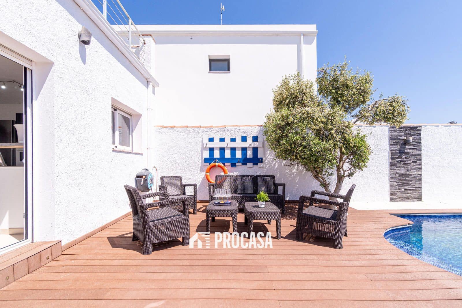 4 sypialnia Willa na sprzedaż w Empuriabrava z basenem garażem - 995 000 € (Ref: 8951013)