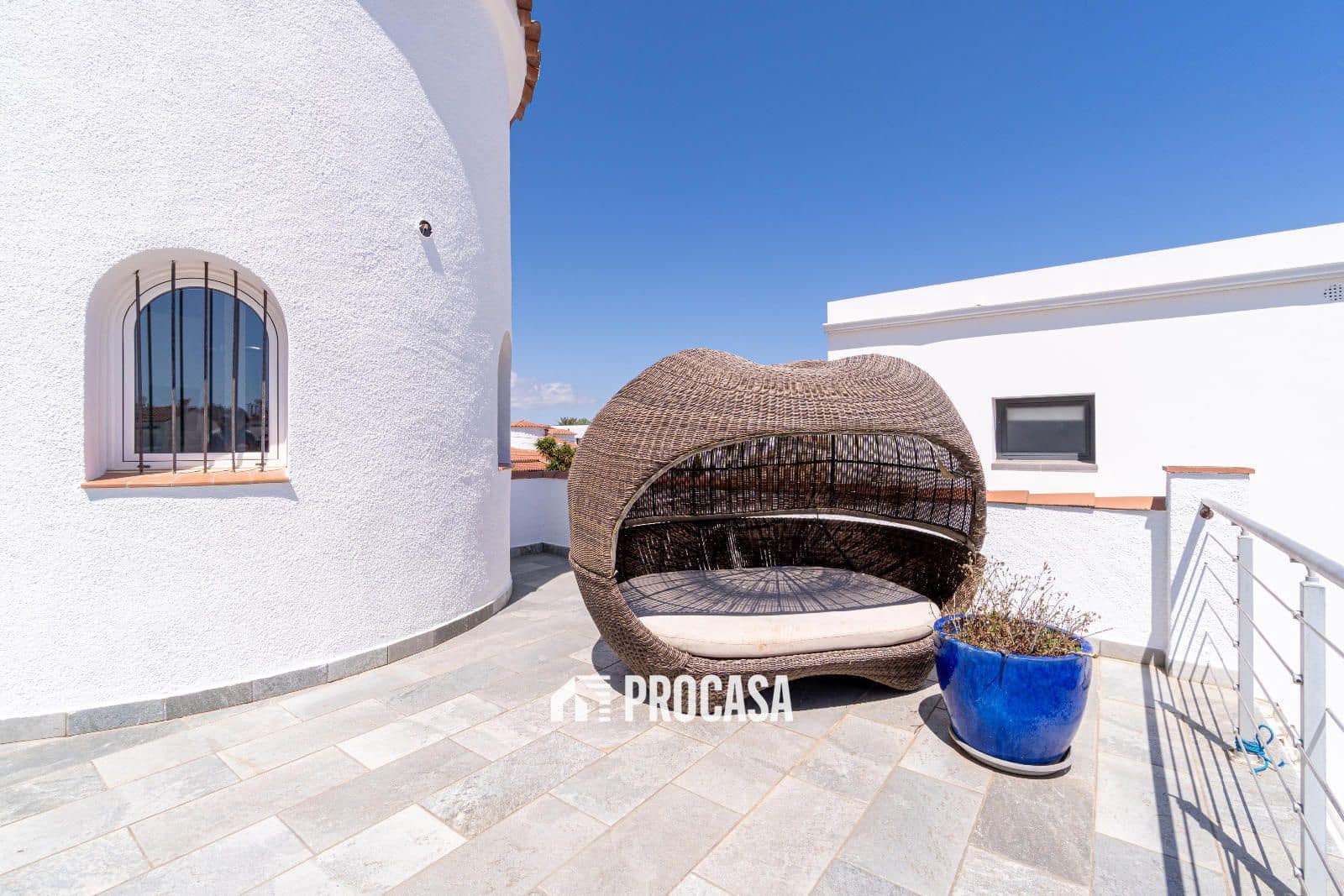 4 sypialnia Willa na sprzedaż w Empuriabrava z basenem garażem - 995 000 € (Ref: 8951013)