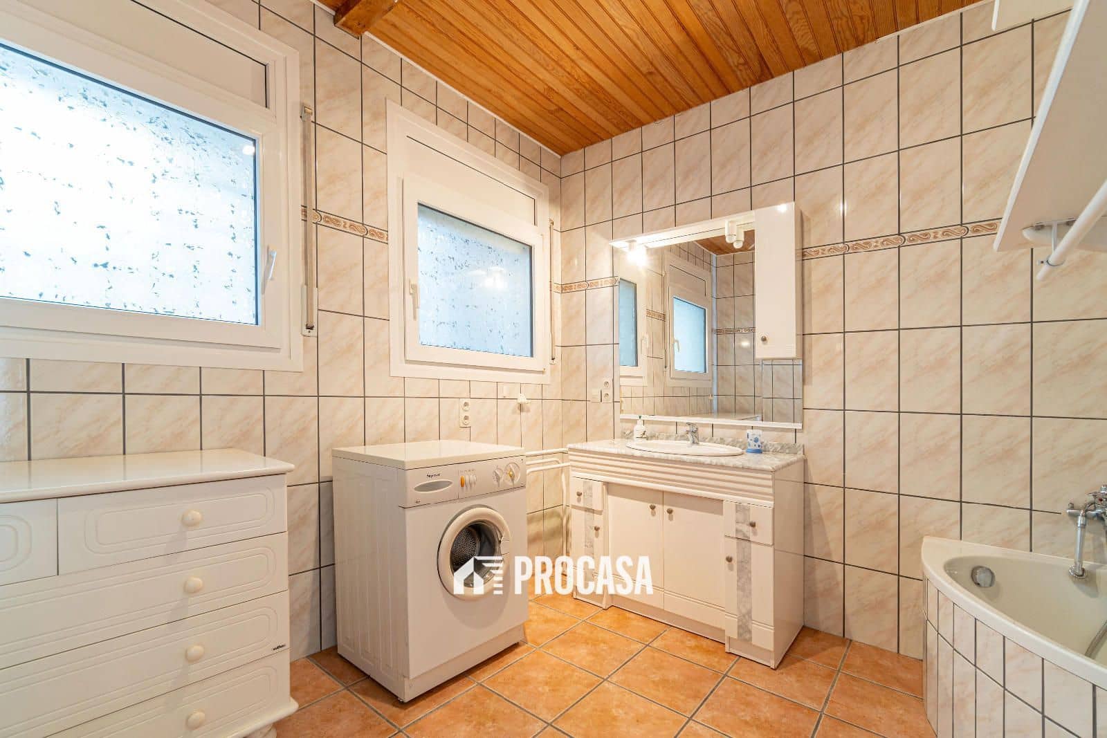 4 sypialnia Willa na sprzedaż w Empuriabrava z basenem garażem - 995 000 € (Ref: 8951013)