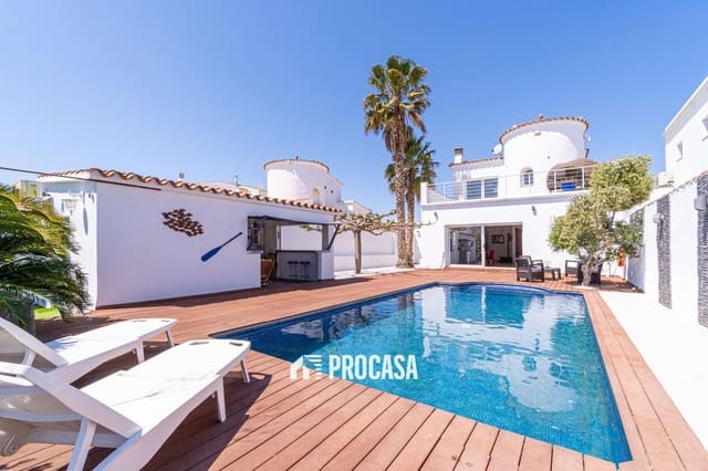 4 sypialnia Willa na sprzedaż w Empuriabrava, Castelló d'Empúries z basenem garażem - 995 000 € (Ref: 8951013)