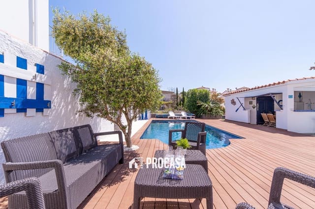 4 sypialnia Willa na sprzedaż w Empuriabrava, Castelló d'Empúries z basenem garażem - 995 000 € (Ref: 8951013)