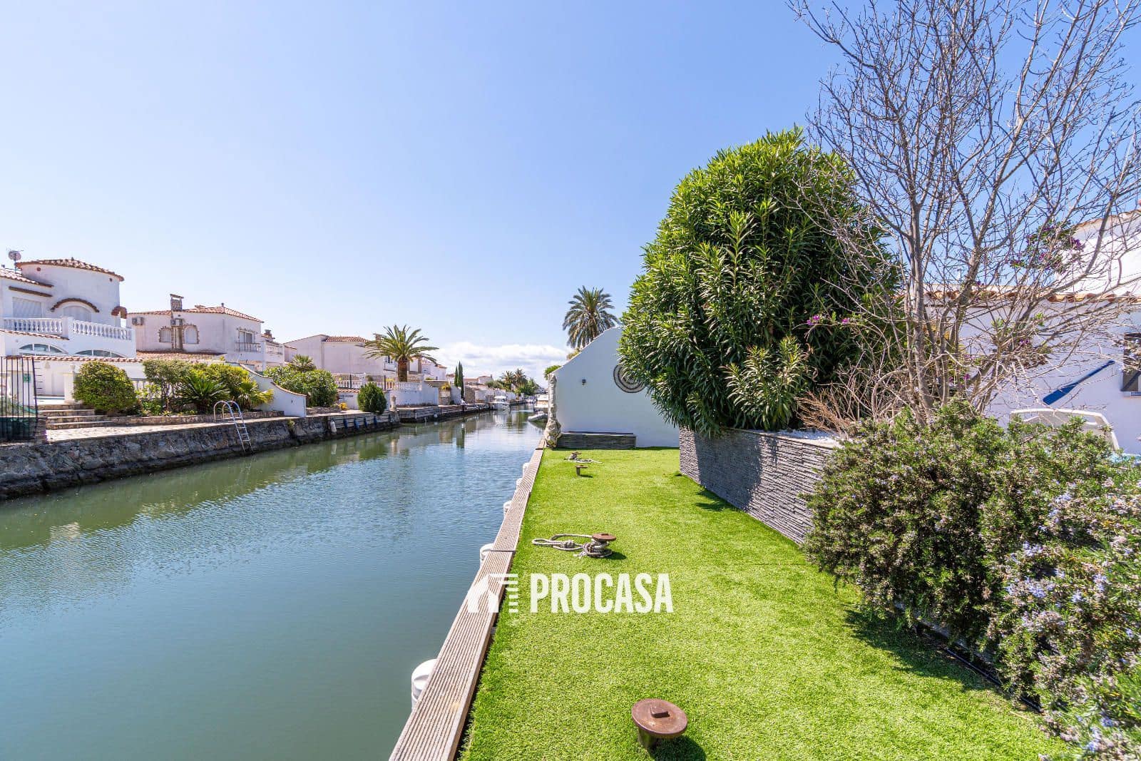 4 sypialnia Willa na sprzedaż w Empuriabrava z basenem garażem - 995 000 € (Ref: 8951013)