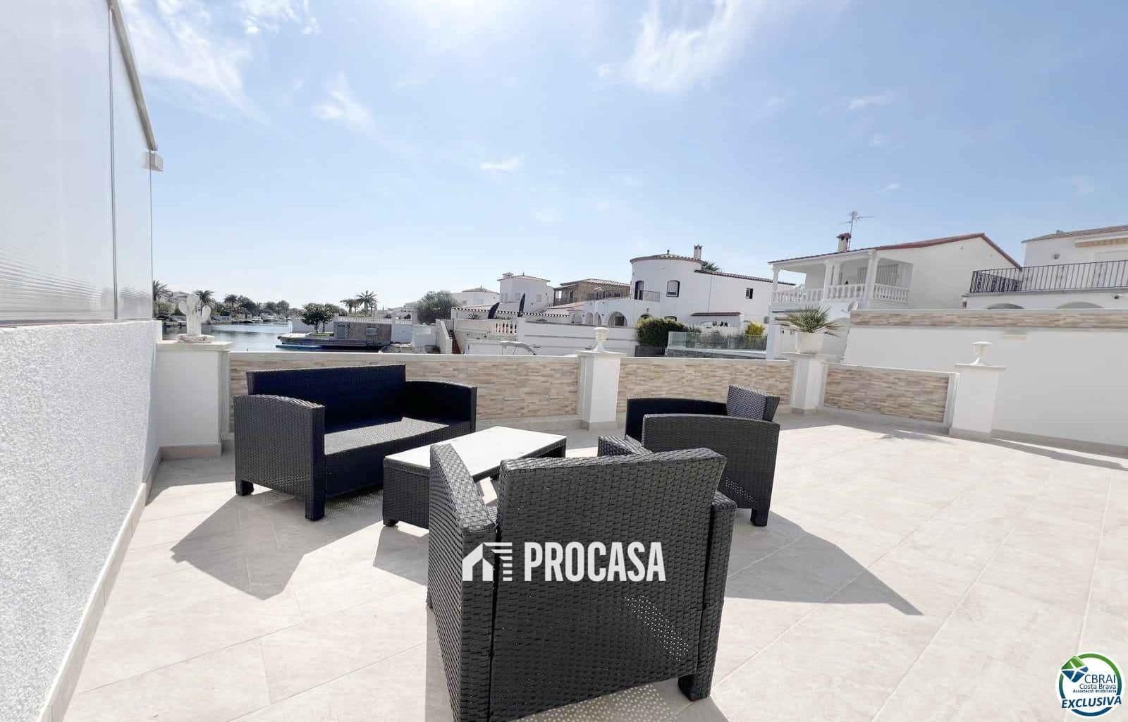 3 chambre Villa/Maison à vendre à Empuriabrava avec garage - 599 900 € (Ref: 8951193)