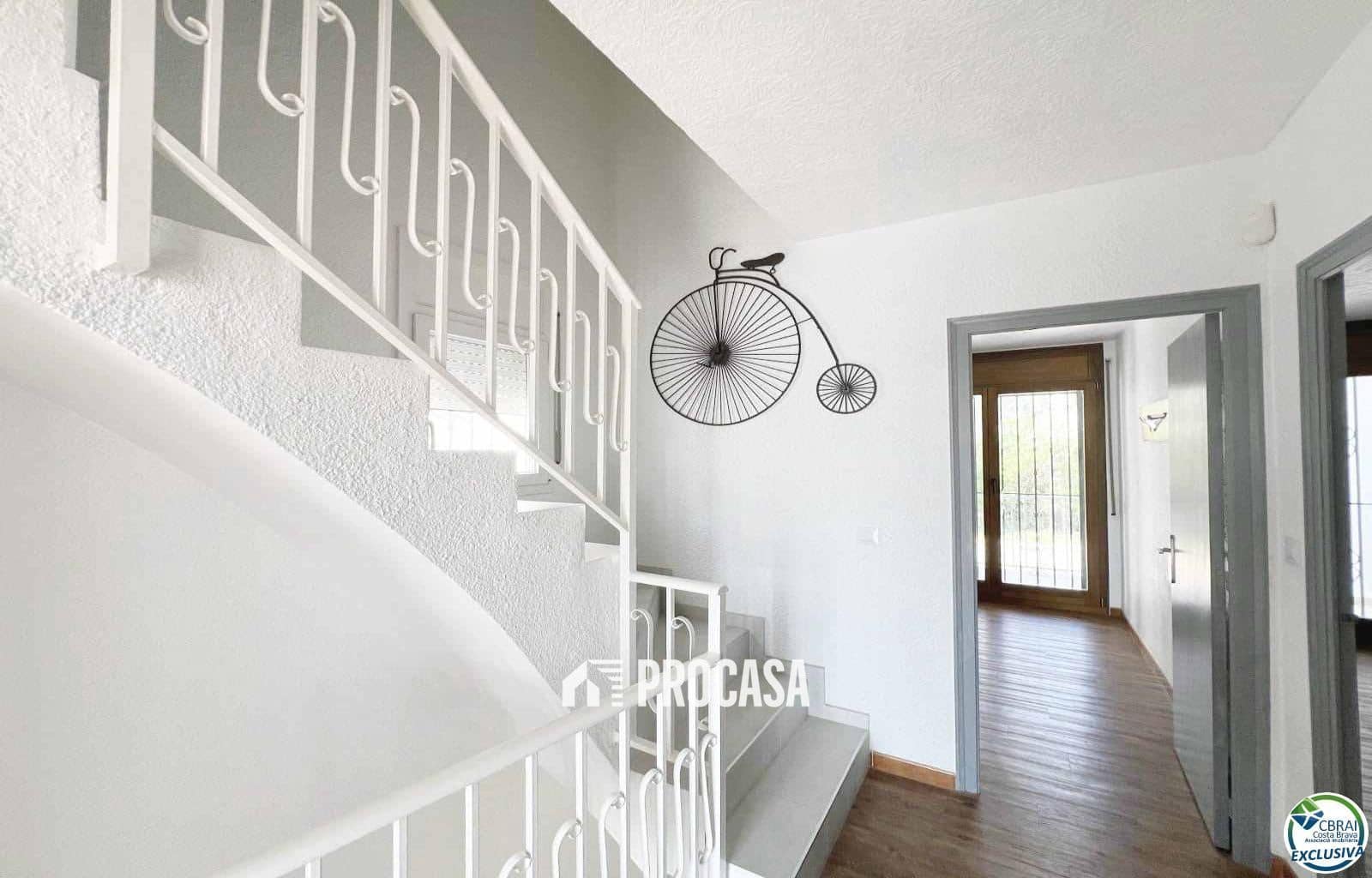 3 chambre Villa/Maison à vendre à Empuriabrava avec garage - 599 900 € (Ref: 8951193)