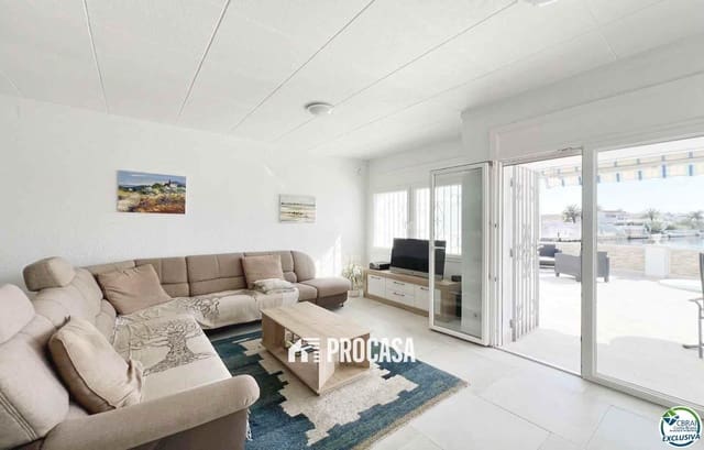 3 slaapkamer Villa te koop in Empuriabrava, Castelló d'Empúries met garage - € 599.900 (Ref: 8951193)