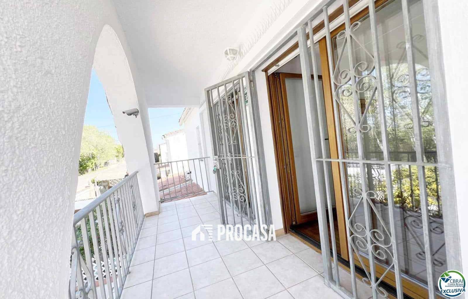 3 chambre Villa/Maison à vendre à Empuriabrava avec garage - 599 900 € (Ref: 8951193)