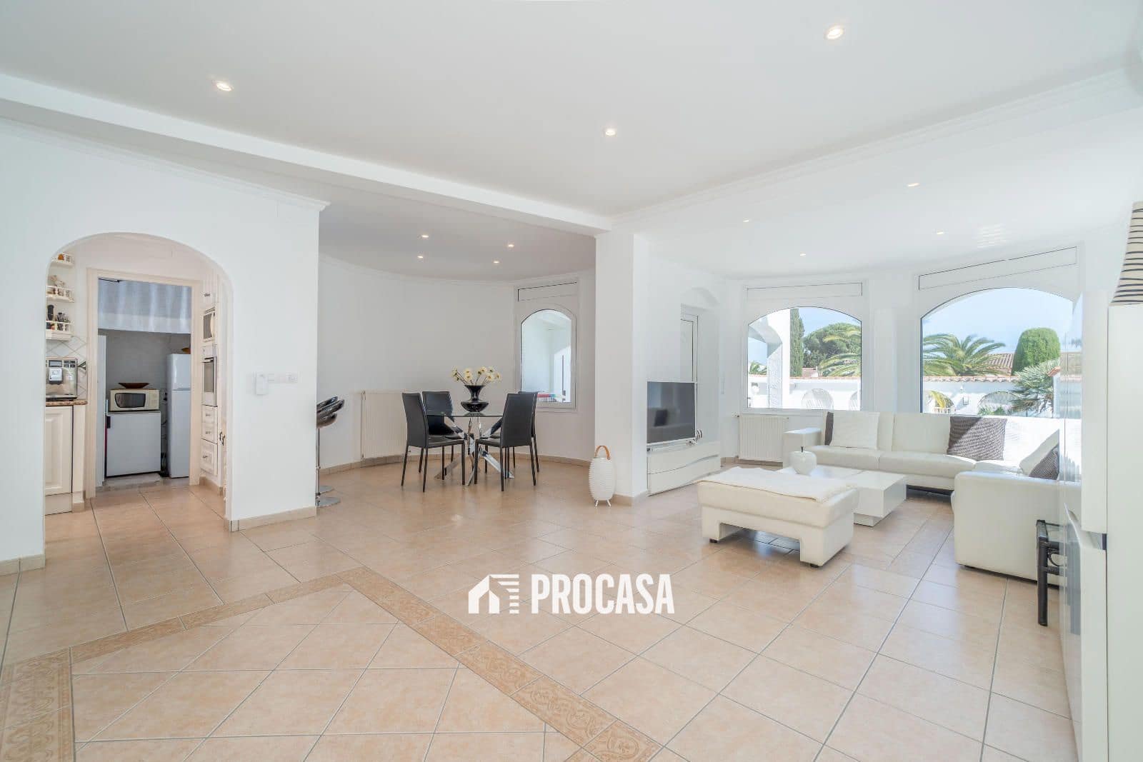 6 slaapkamer Villa te koop in Empuriabrava met zwembad garage - € 1.195.000 (Ref: 8960678)