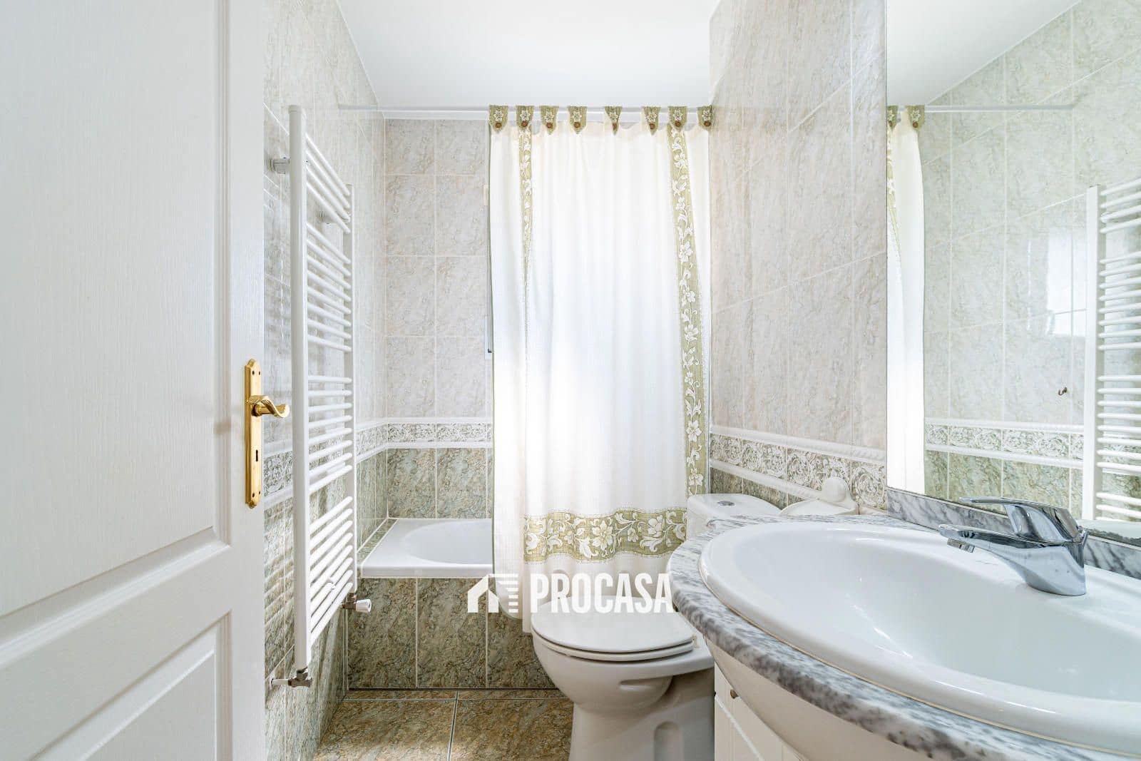 6 slaapkamer Villa te koop in Empuriabrava met zwembad garage - € 1.195.000 (Ref: 8960678)