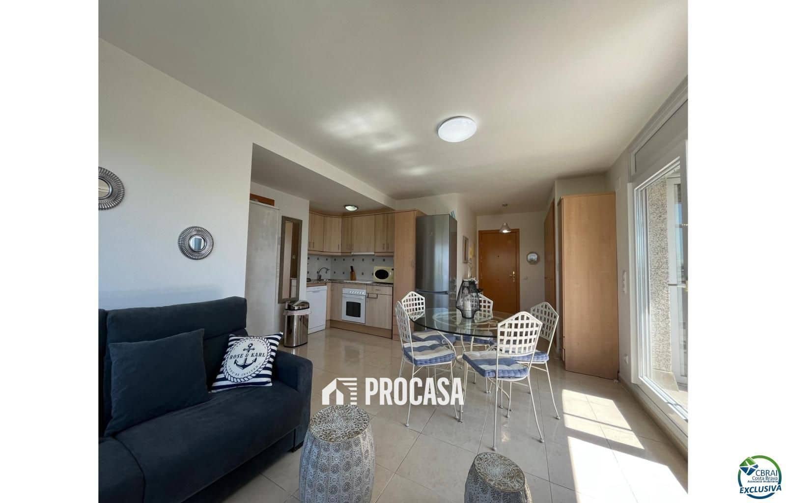 2 bedroom Flat for sale in Empuriabrava with garage - € 219,000 (Ref: 8966983)