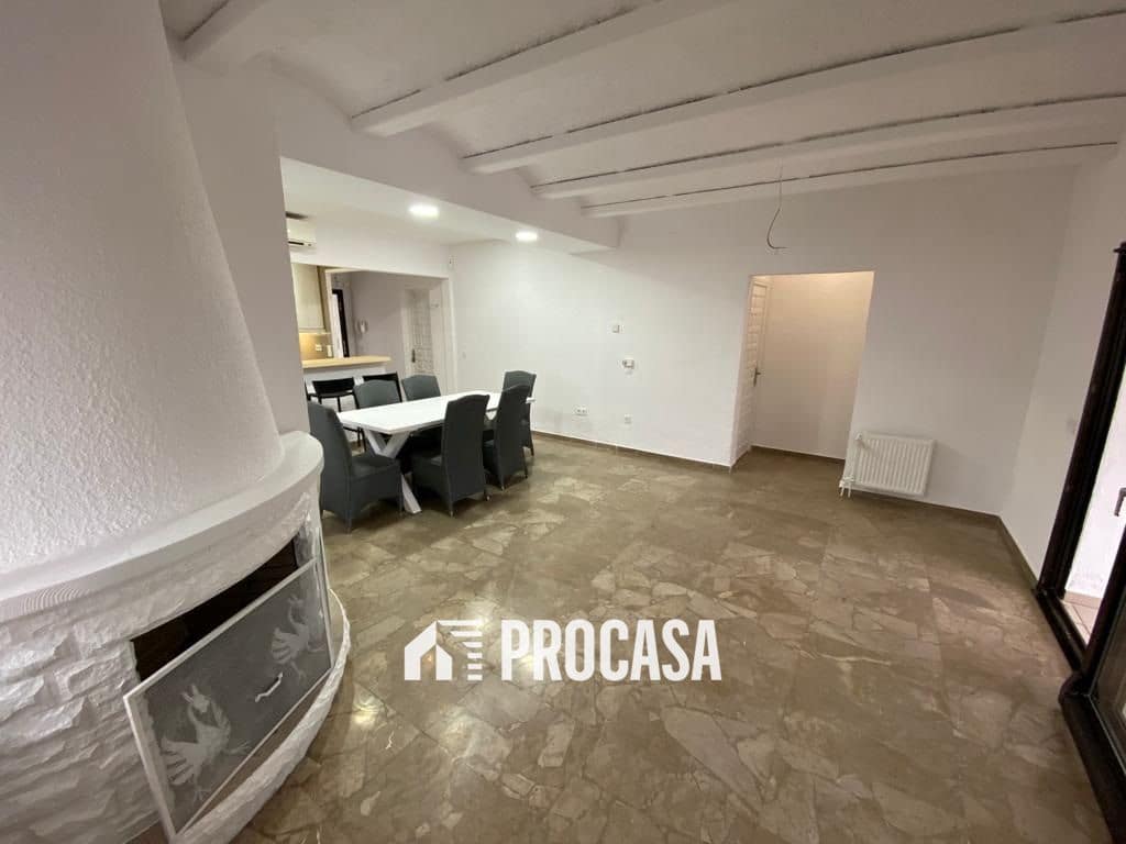 3 sovrum Villa till salu i Empuriabrava med pool - 1 490 000 € (Ref: 8969854)