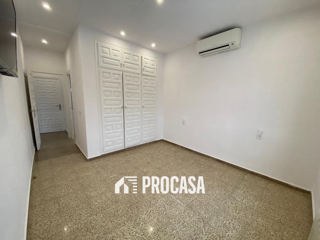 3 sovrum Villa till salu i Empuriabrava med pool - 1 490 000 € (Ref: 8969854)