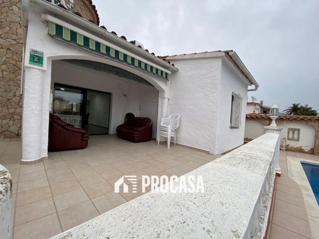 3 slaapkamer Villa te koop in Empuriabrava, Castelló d'Empúries met zwembad - € 1.490.000 (Ref: 8969854)