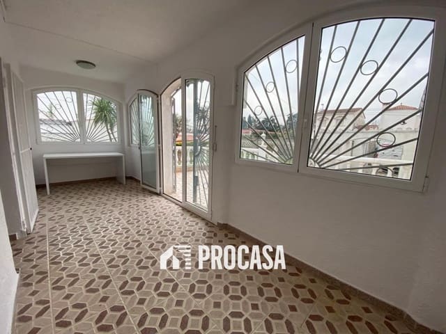 3 slaapkamer Villa te koop in Empuriabrava, Castelló d'Empúries met zwembad - € 1.490.000 (Ref: 8969854)