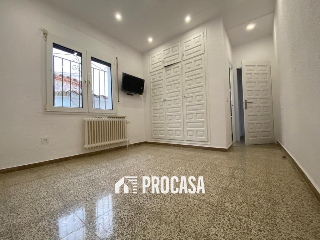 3 sovrum Villa till salu i Empuriabrava med pool - 1 490 000 € (Ref: 8969854)