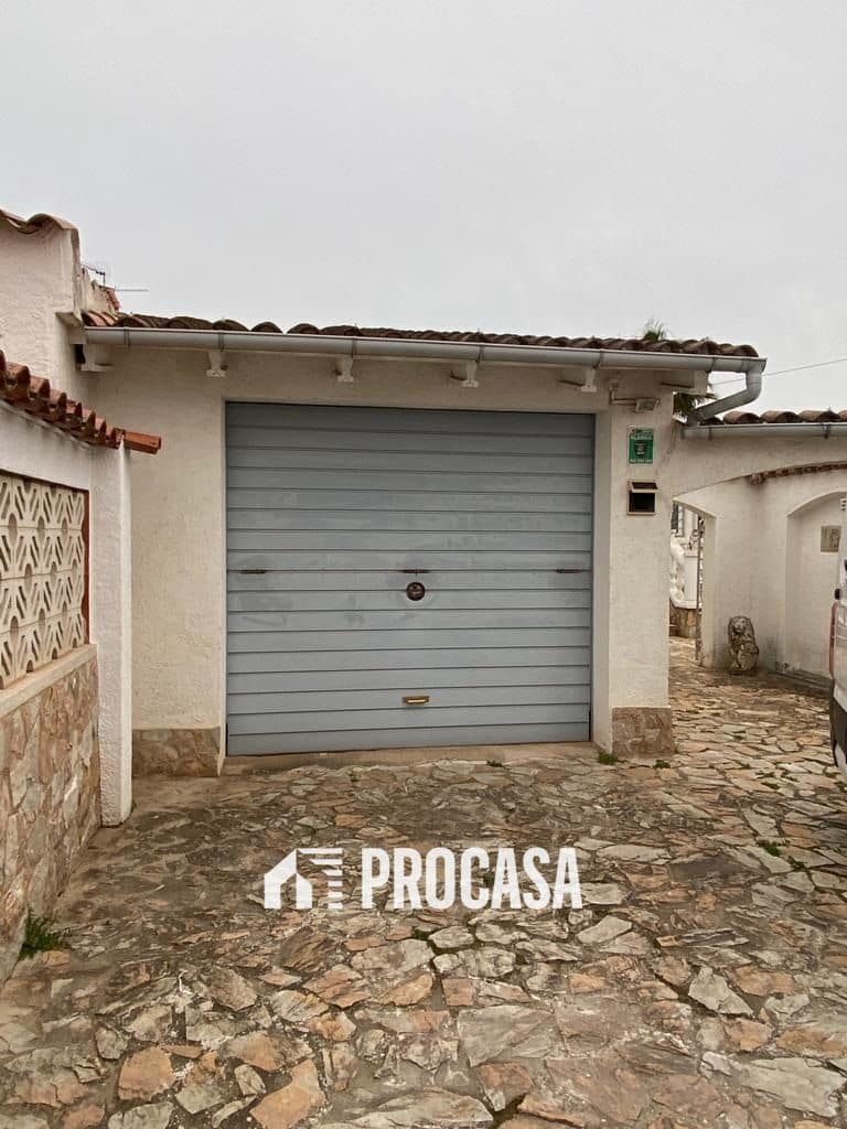 3 sovrum Villa till salu i Empuriabrava med pool - 1 490 000 € (Ref: 8969854)